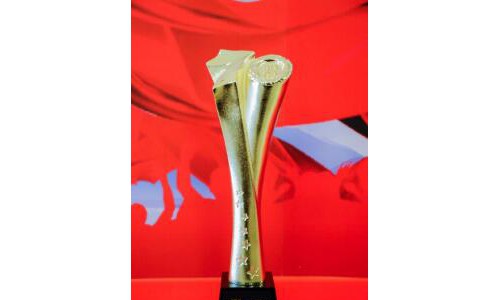 新中国成立70周年品牌峰会 七匹狼荣膺“新中国成立70周年70品牌”称号