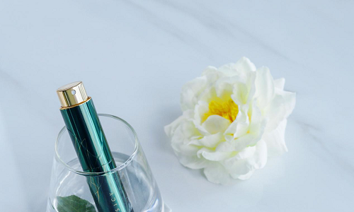 当香水邂逅东方美学，新锐国货栖溪绽放国风新芳华