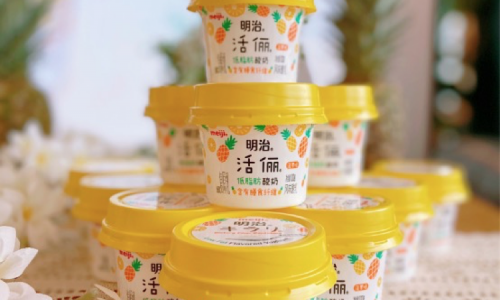 谁说秋天的第一杯一定是奶茶？集美们的第一杯菠萝味低脂肪酸奶来啦！