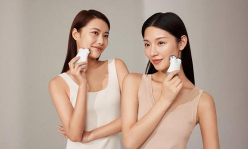 全面焕新的微电流技术领域先驱者，NuFACE为您带来专业抗老体验