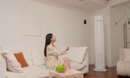 台风要稳吹风要柔！00后模特刘怡菲：舒适用风选Leader