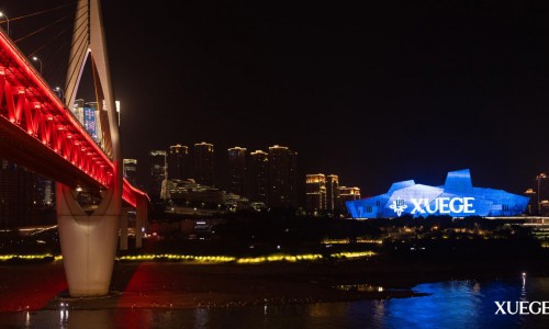 「重遇·XUEGE」主题大秀， 感受时尚艺术的优雅魅力